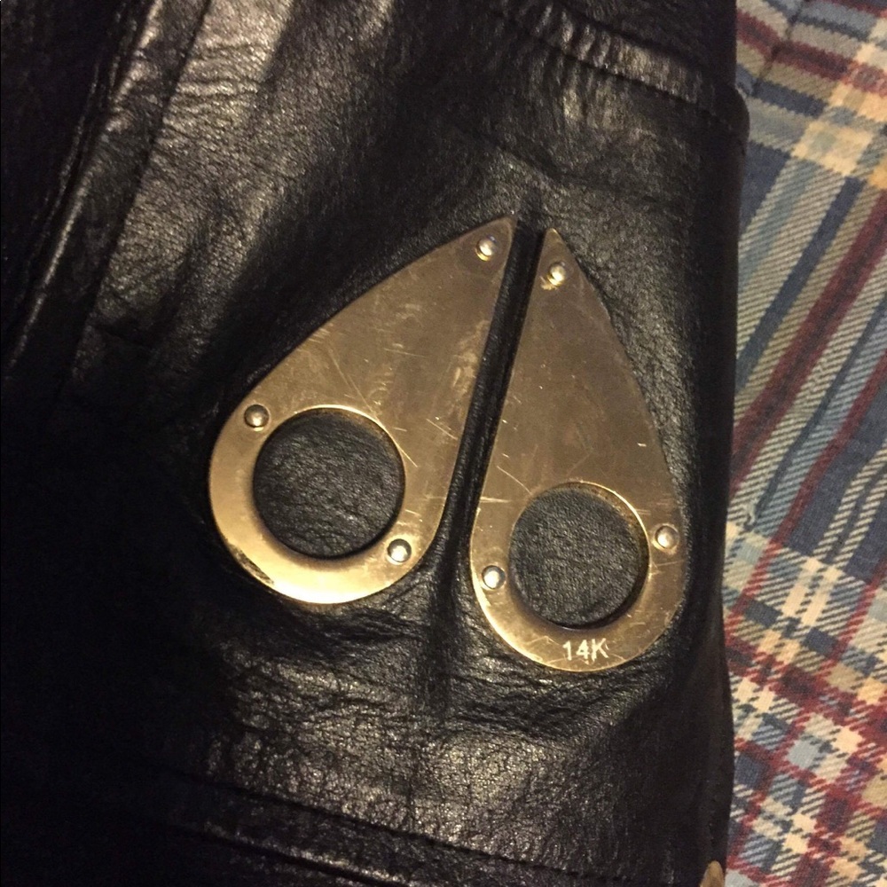 Moose knuckle - Picture 2 of 4